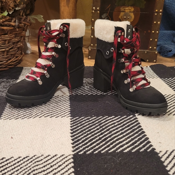 Jellypop Mission Black Boots, size 7.5 - Picture 4 of 11